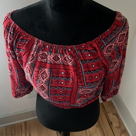 Hollister red hobo peasant cropped red print top Sz XS blouse - Picture 5 of 12